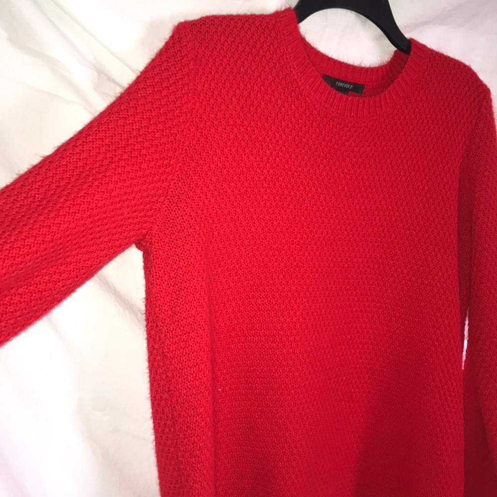 Red sweater - Picture 2 of 4